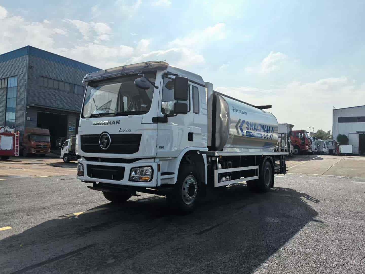 SHACMAN 4×2 Asphalt Distributor