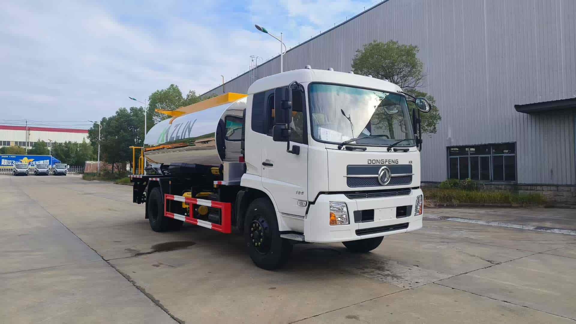 Dongfeng 4×2 asphalt distributor