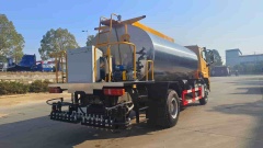 Sinotruk NX300 12 cubic meter asphalt distributor truck