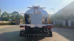 Sinotruk NX300 12 cubic meter asphalt distributor truck