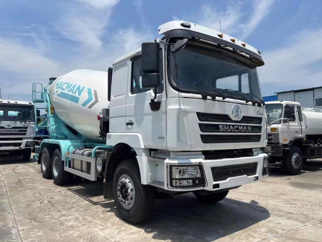 SHACMAN F3000 6×4 Euro II emission standard concrete mixer truck