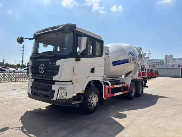 SHACMAN X3000 6×4 Cement Mixer Truck