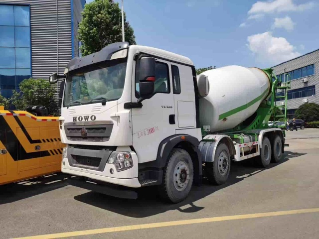 Sinotruk Howo TX National V 12-cubic-meter concrete mixer truck
