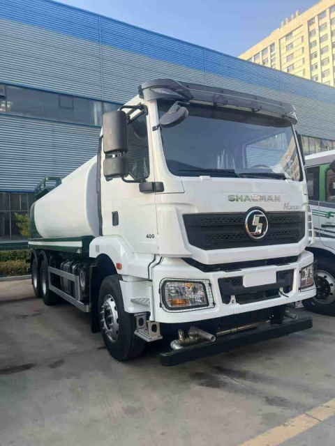 SHACMAN H3000 6×4 water sprinkler truck