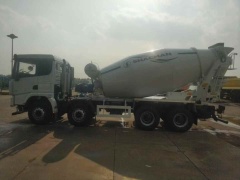 SHACMAN X3000 8×4 Cement Mixer Truck