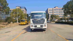 Dongfeng 15 cubic meter sprinkler truck