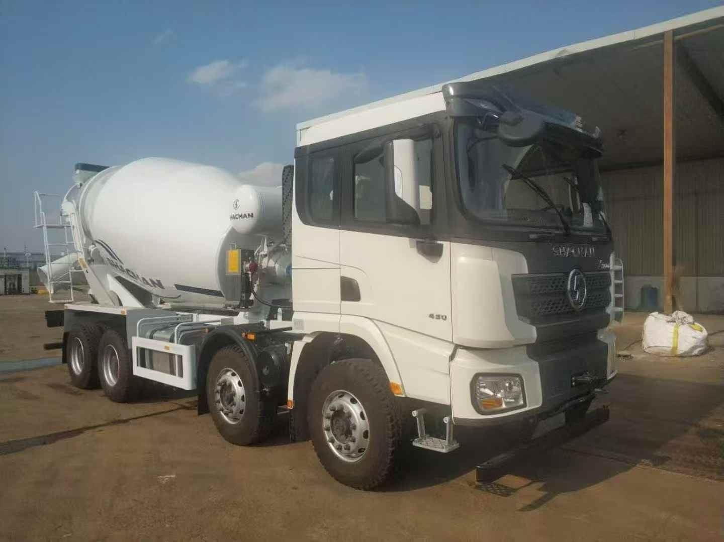 SHACMAN X3000 8×4 Cement Mixer Truck