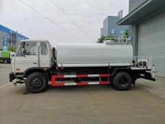 Dongfeng 4x2 12,000 to 15,000 liter water sprinkler truck