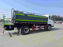 Dongfeng Tianjin 15 cubic meter (right-hand drive) sprinkler truck
