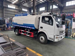 Dongfeng Dolica 10-ton water sprinkler truck
