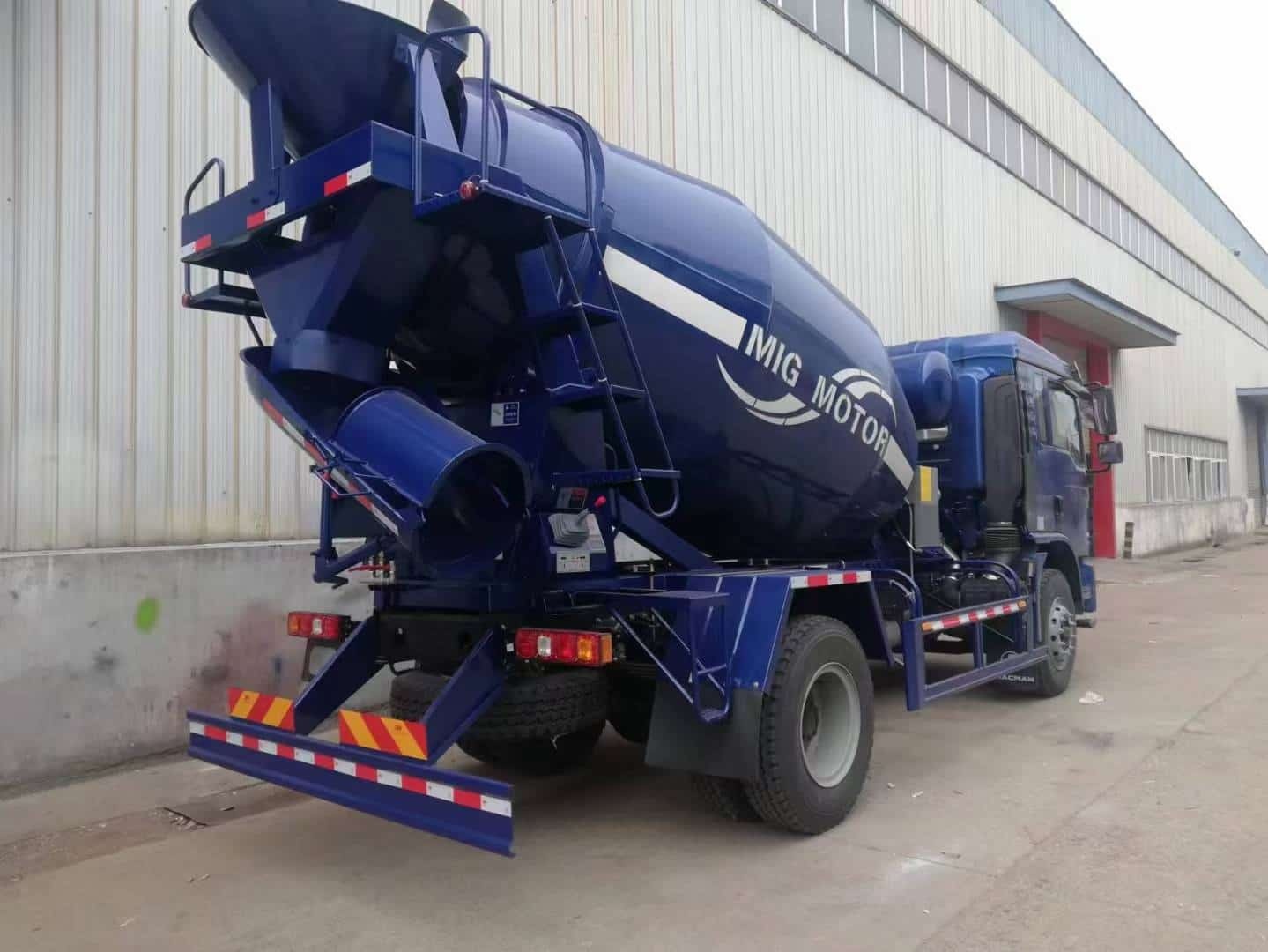 SHACMAN L3000 mixer truck