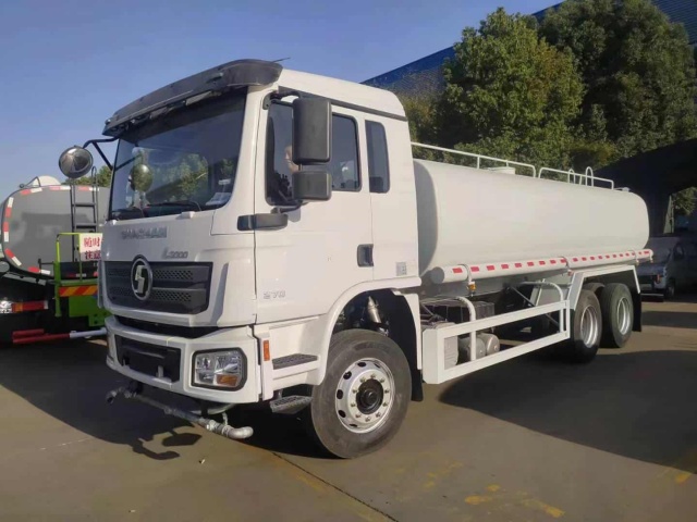 SHACMAN L3000 6×4 water sprinkler truck