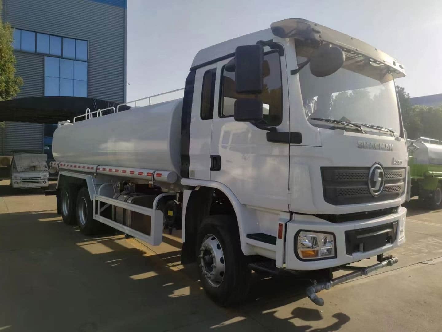 SHACMAN L3000 6×4 water sprinkler truck