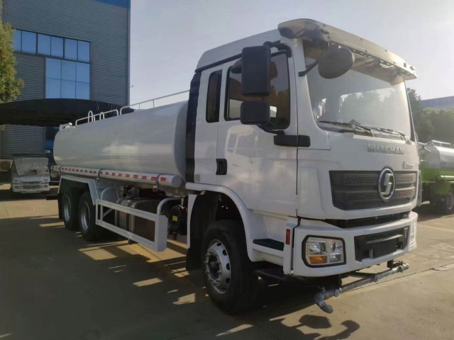 SHACMAN L3000 6×4 water sprinkler truck