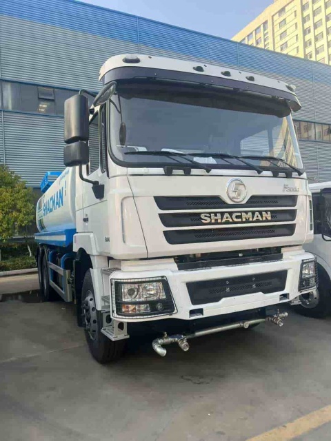 SHACMAN F3000 6×4 water sprinkler truck