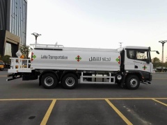 SHACMAN X3000 6×4 water sprinkler truck