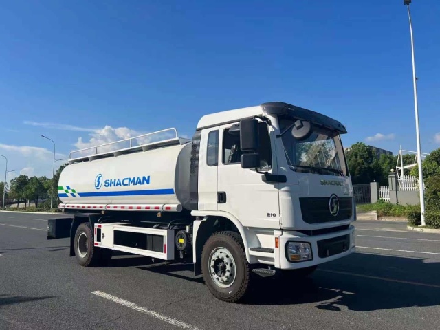 SHACMAN L3000 4×2 12-15 cubic meter water sprinkler truck