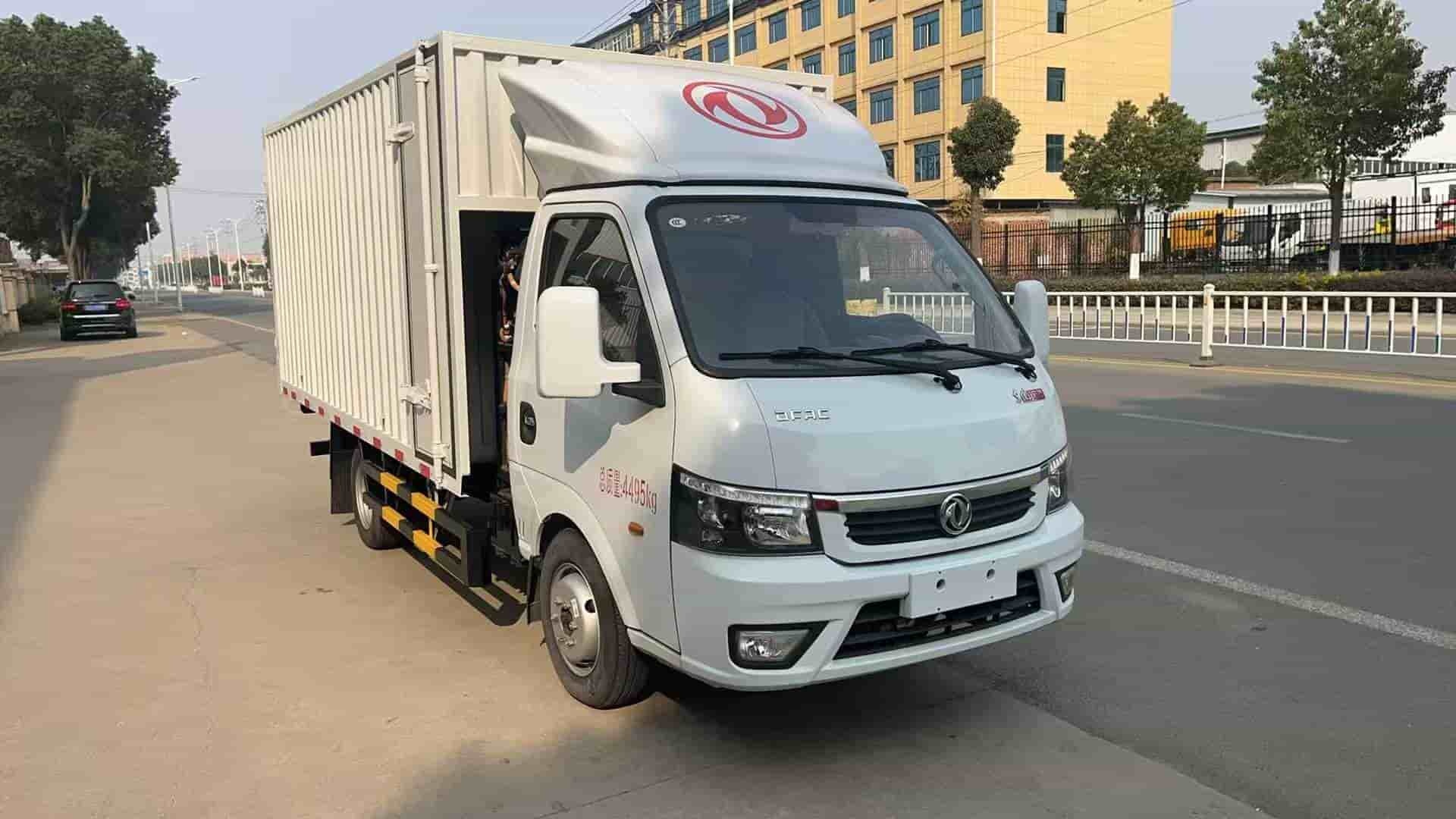 Dongfeng Tuyi New Energy 66.8 kWh Pure Electric Van