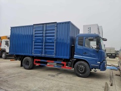 Dongfeng 4X2 15-ton box truck