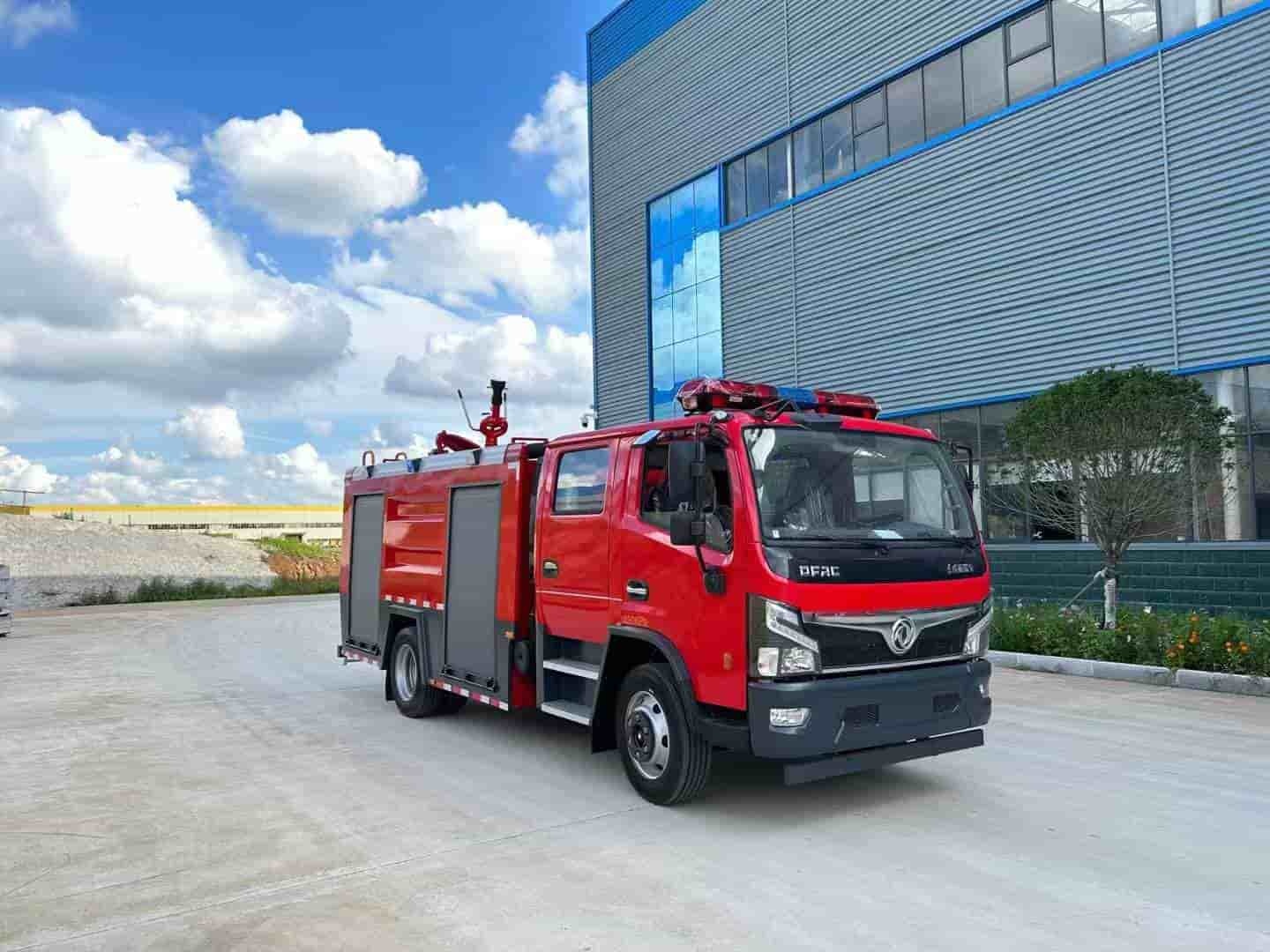 Dongfeng Furika 5-ton water tanker fire truck