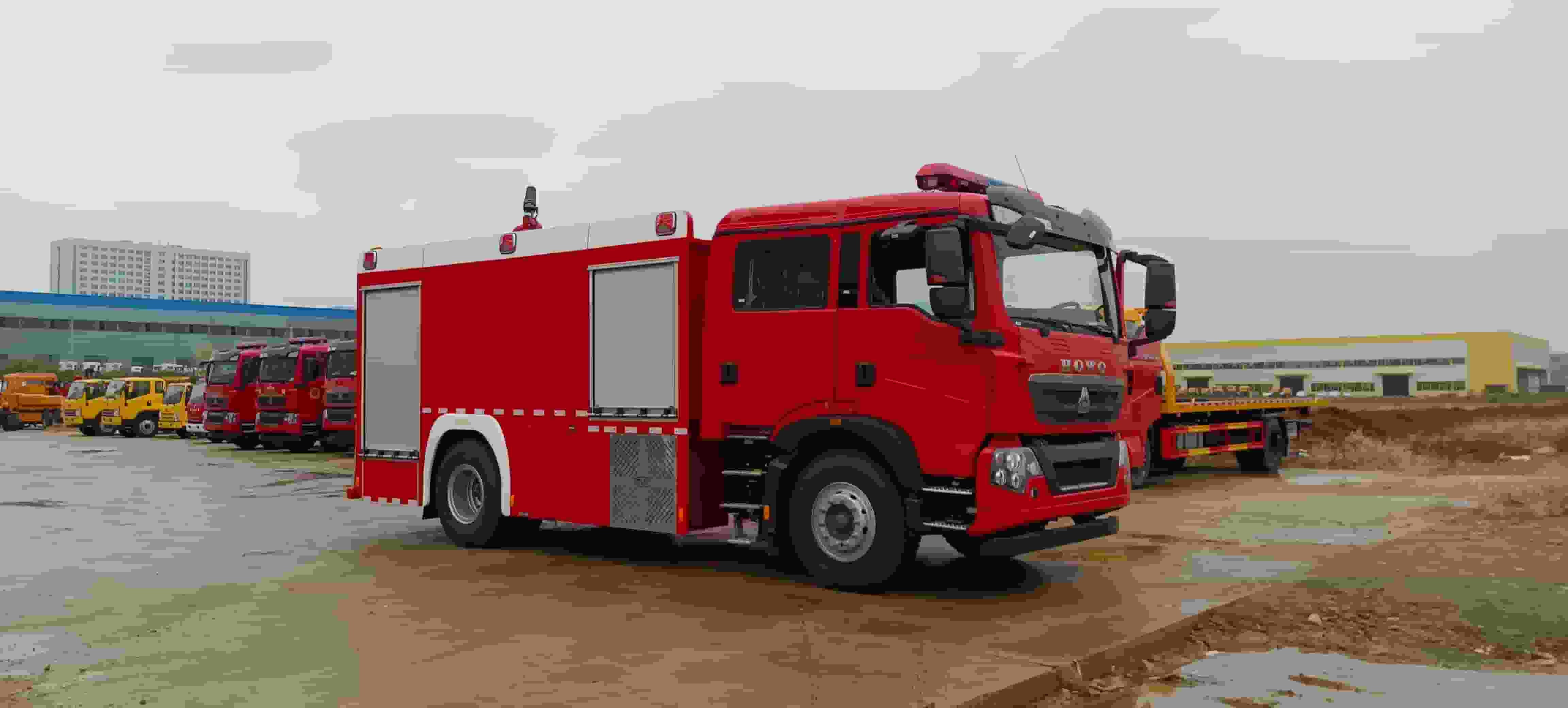 Sinotruk Howo 8-ton foam fire truck