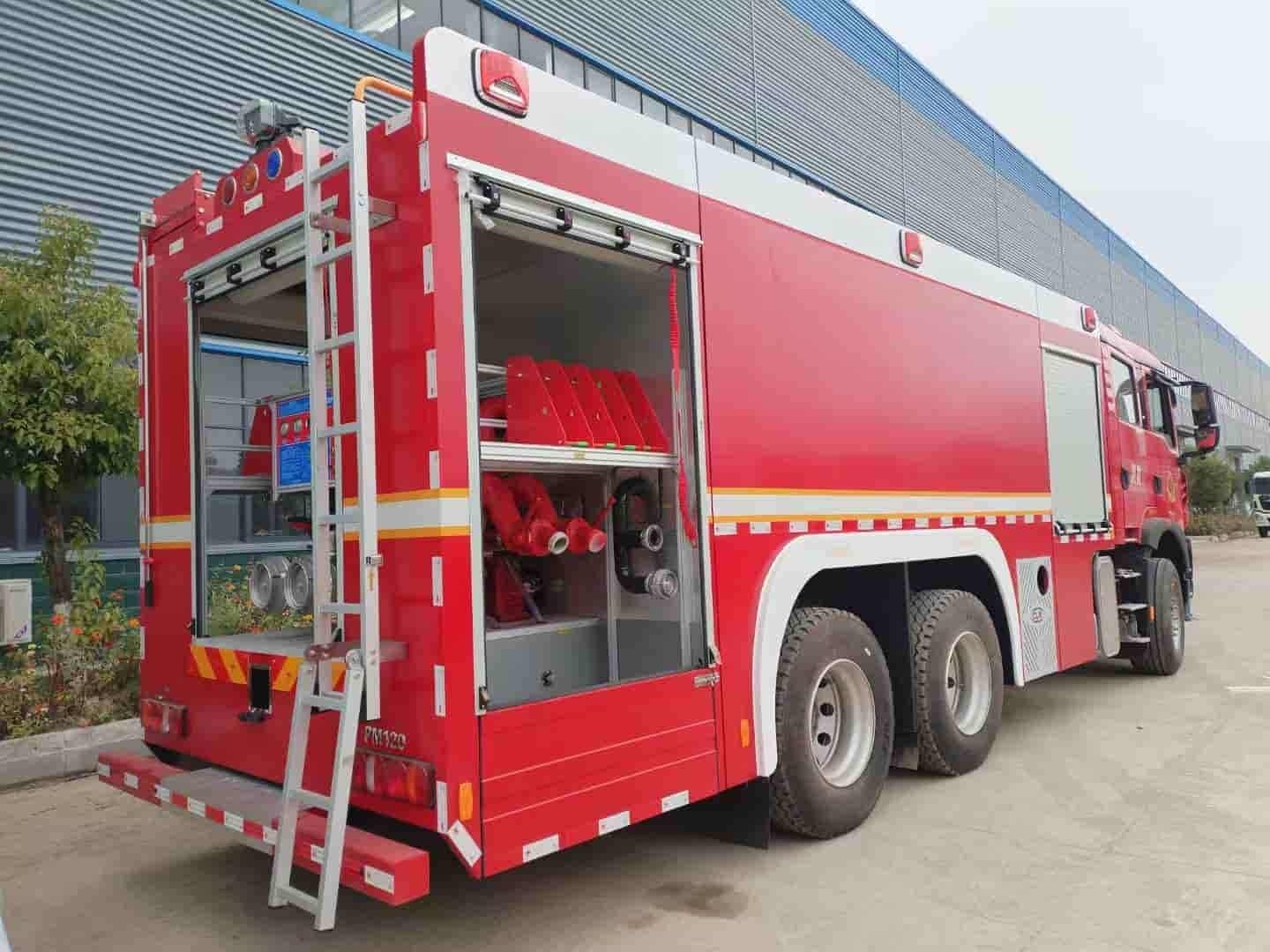 Sinotruk Howo 12-ton foam fire truck