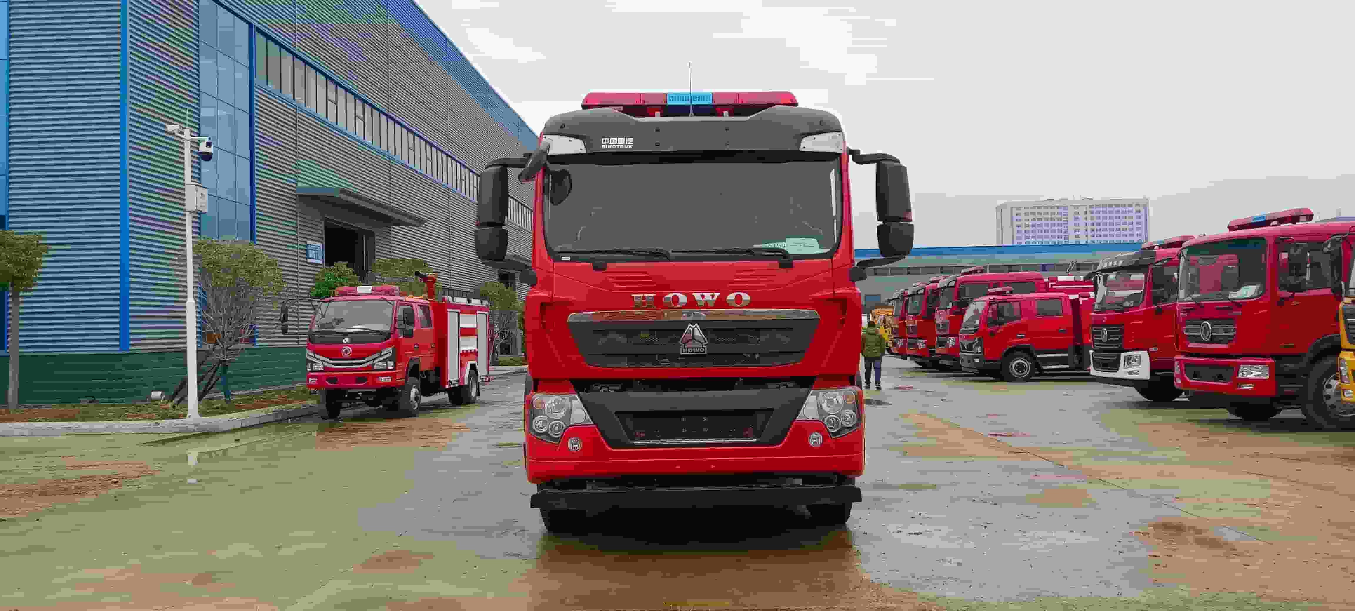 Sinotruk Howo 8-ton foam fire truck