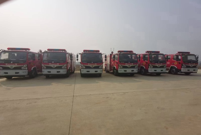 Dongfeng Dolica 4-ton fire truck