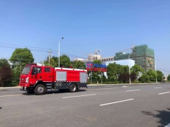 Three-ring four-wheel drive 6-ton water tanker fire truck