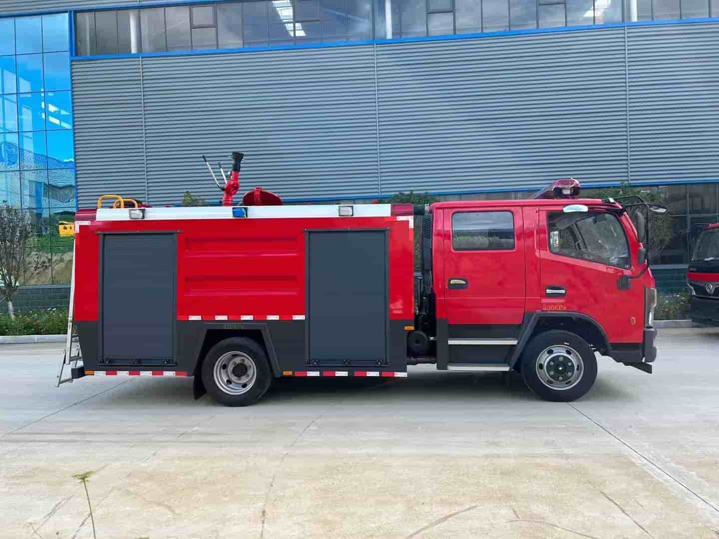 Dongfeng Furika 5-ton water tanker fire truck