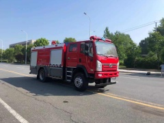 Three-ring four-wheel drive 6-ton water tanker fire truck
