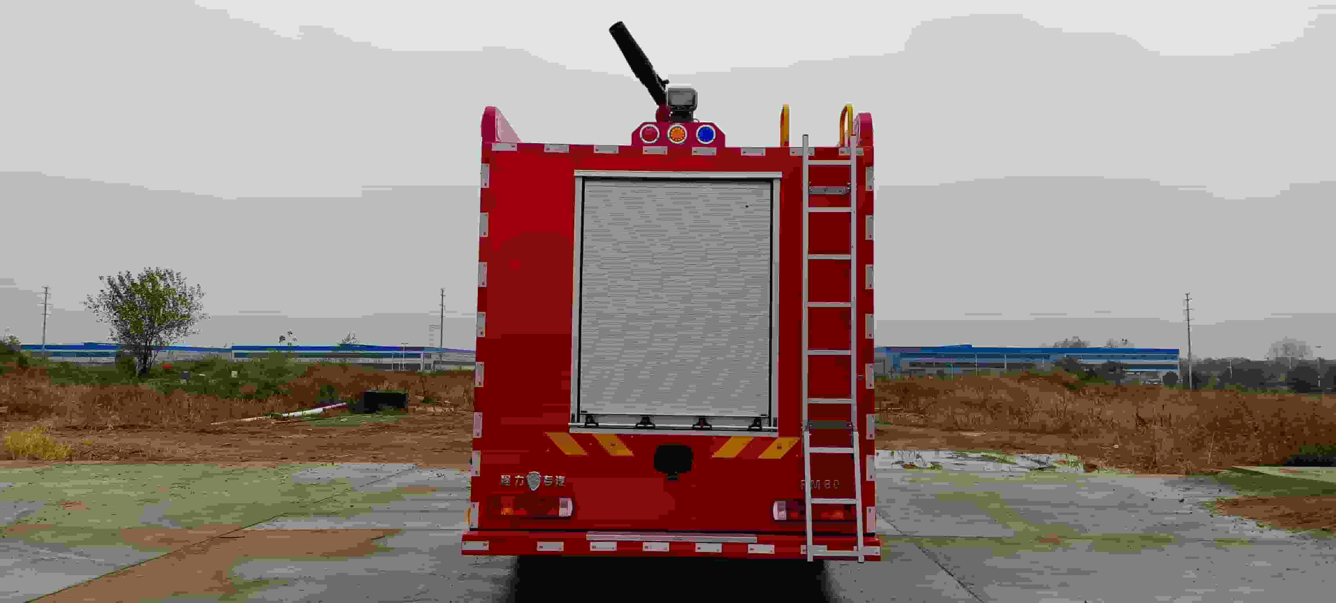 Sinotruk Howo 8-ton foam fire truck