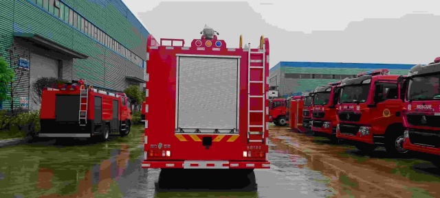 Sinotruk Howo 12-ton water tanker fire truck