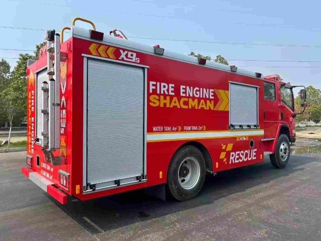 SHACMAN 6 cubic meter foam fire truck