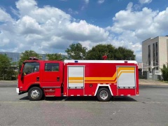 Isuzu 700P Water Tanker Fire Truck