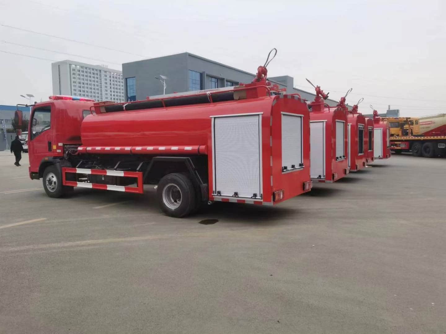 Sinotruk 5-ton fire sprinkler truck