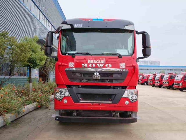 Sinotruk Howo 12-ton foam fire truck