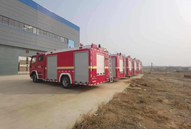 Dongfeng Dolica 4-ton fire truck