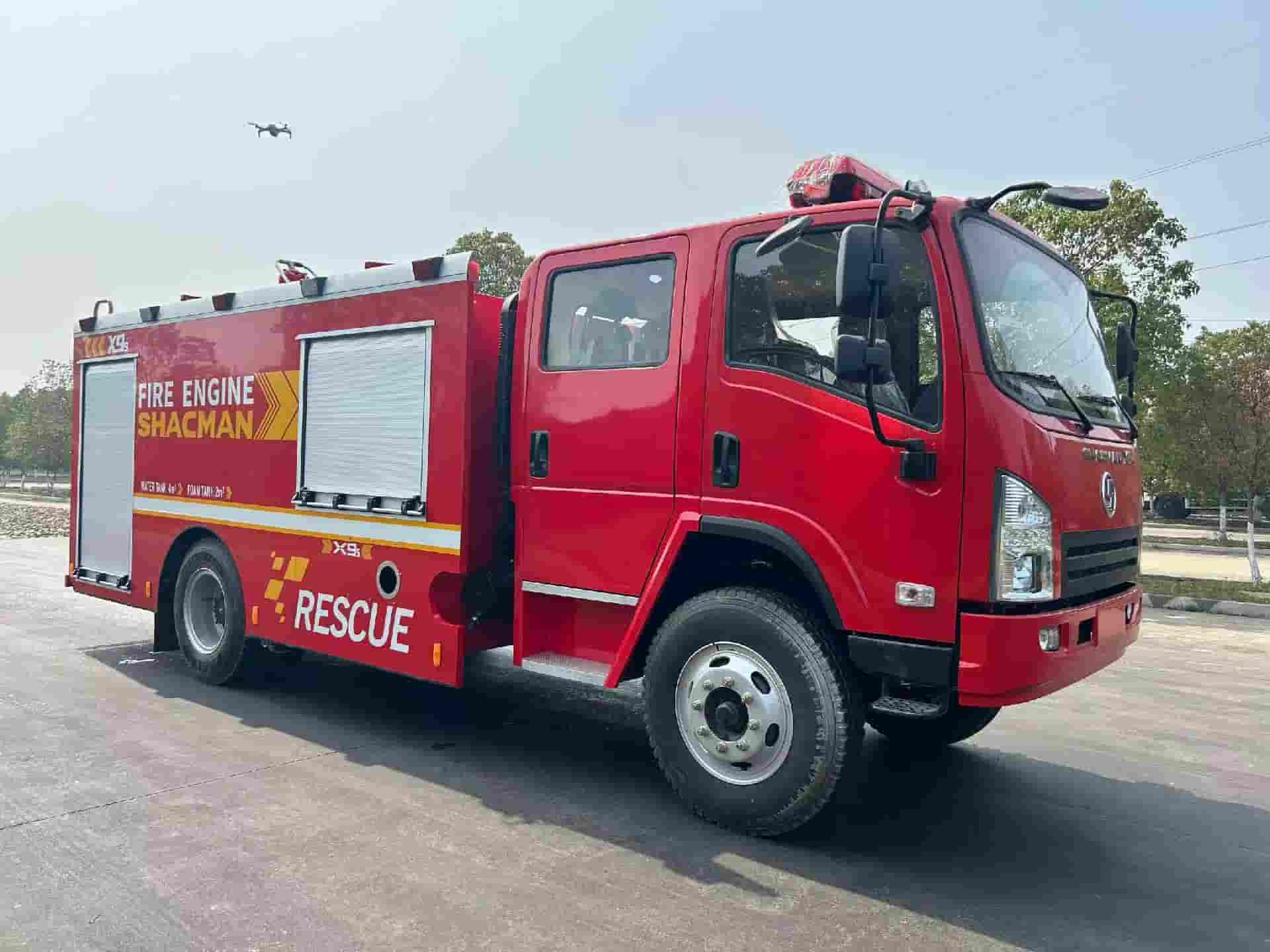 SHACMAN 6 cubic meter foam fire truck