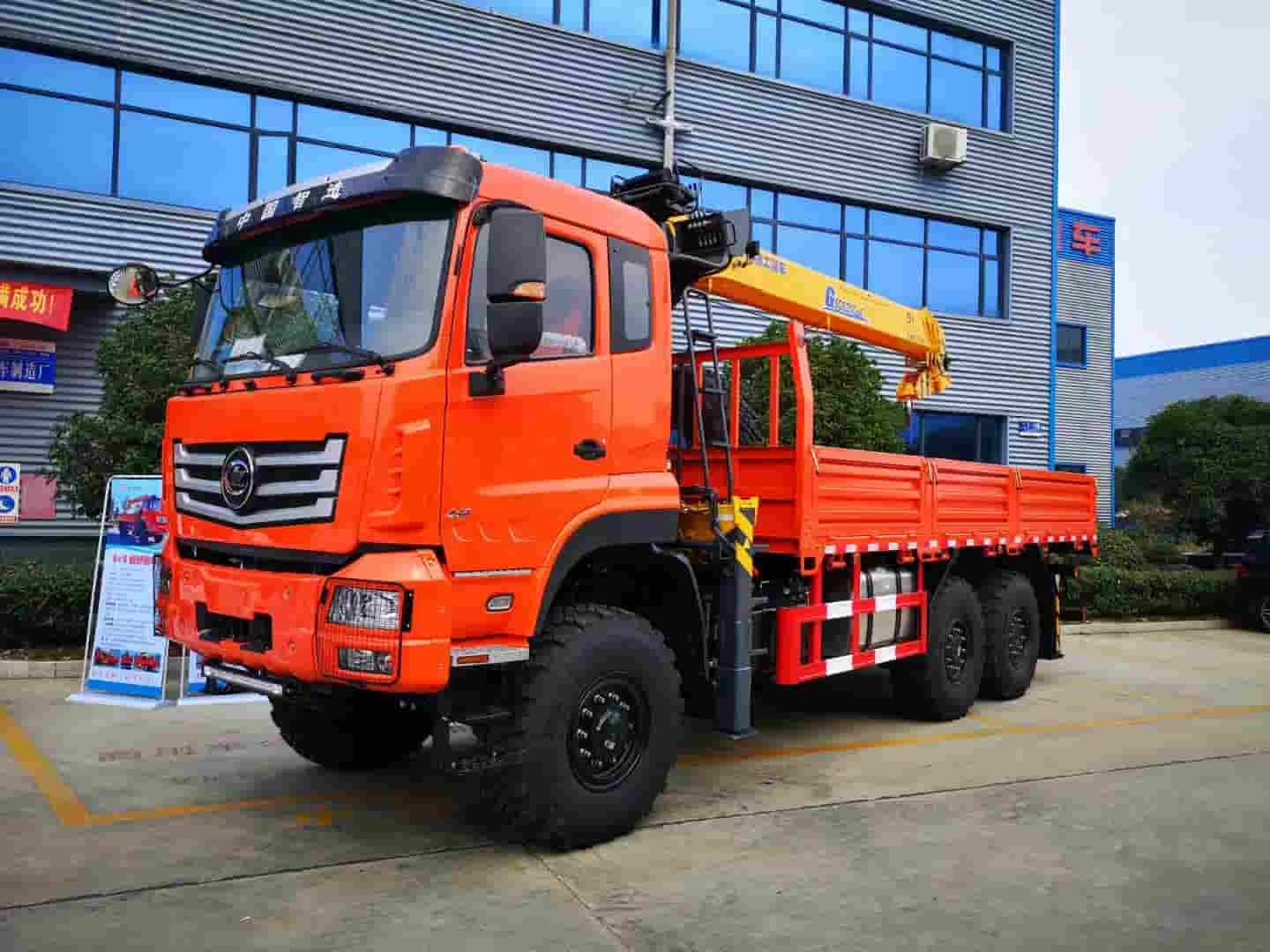 Chengli 6×6 Off-Road Truck Crane