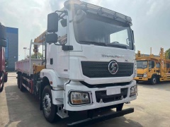 SHACMAN H3000 6×4 Truck-Mounted Crane