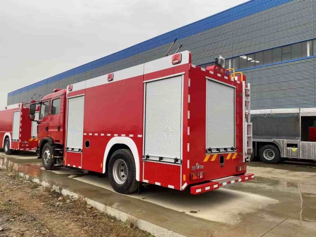 Sinotruk Howo TX Series 4×2 Foam Fire Truck