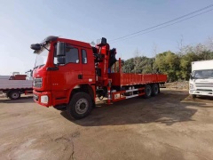 SHACMAN L3000 6×4 Truck-Mounted Crane