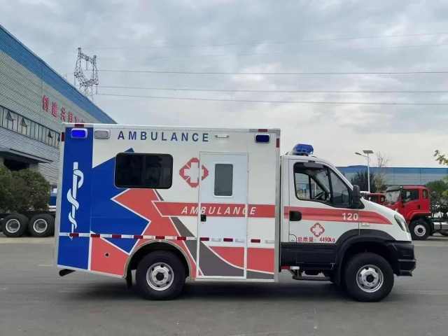 Iveco Daily 4WD Off-Road Ambulance