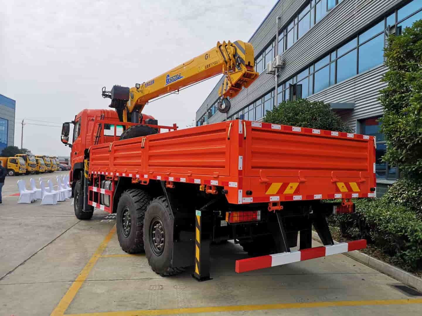 Chengli 6×6 Off-Road Truck Crane