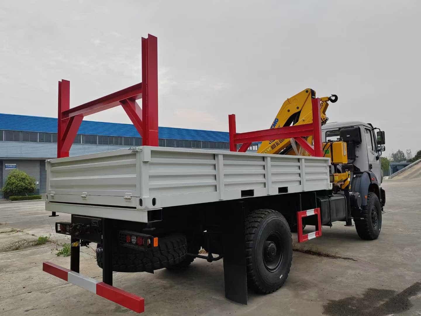 Customized 4WD Knuckle Arm Truck Crane