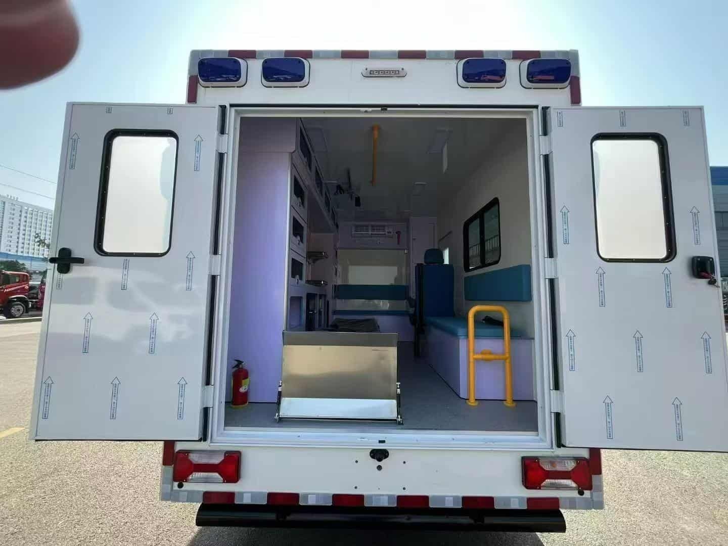 Iveco Daily 4WD Off-Road Ambulance