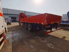 SHACMAN L3000 6×4 Truck-Mounted Crane