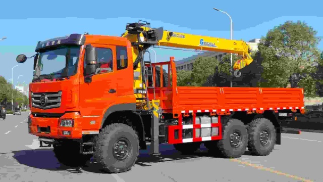 Chengli 6×6 Off-Road Truck Crane