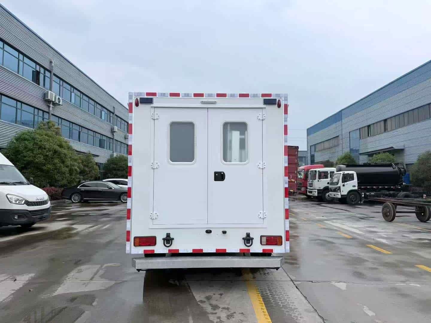 Dongfeng Mengshi 4x4 Off-road Ambulance